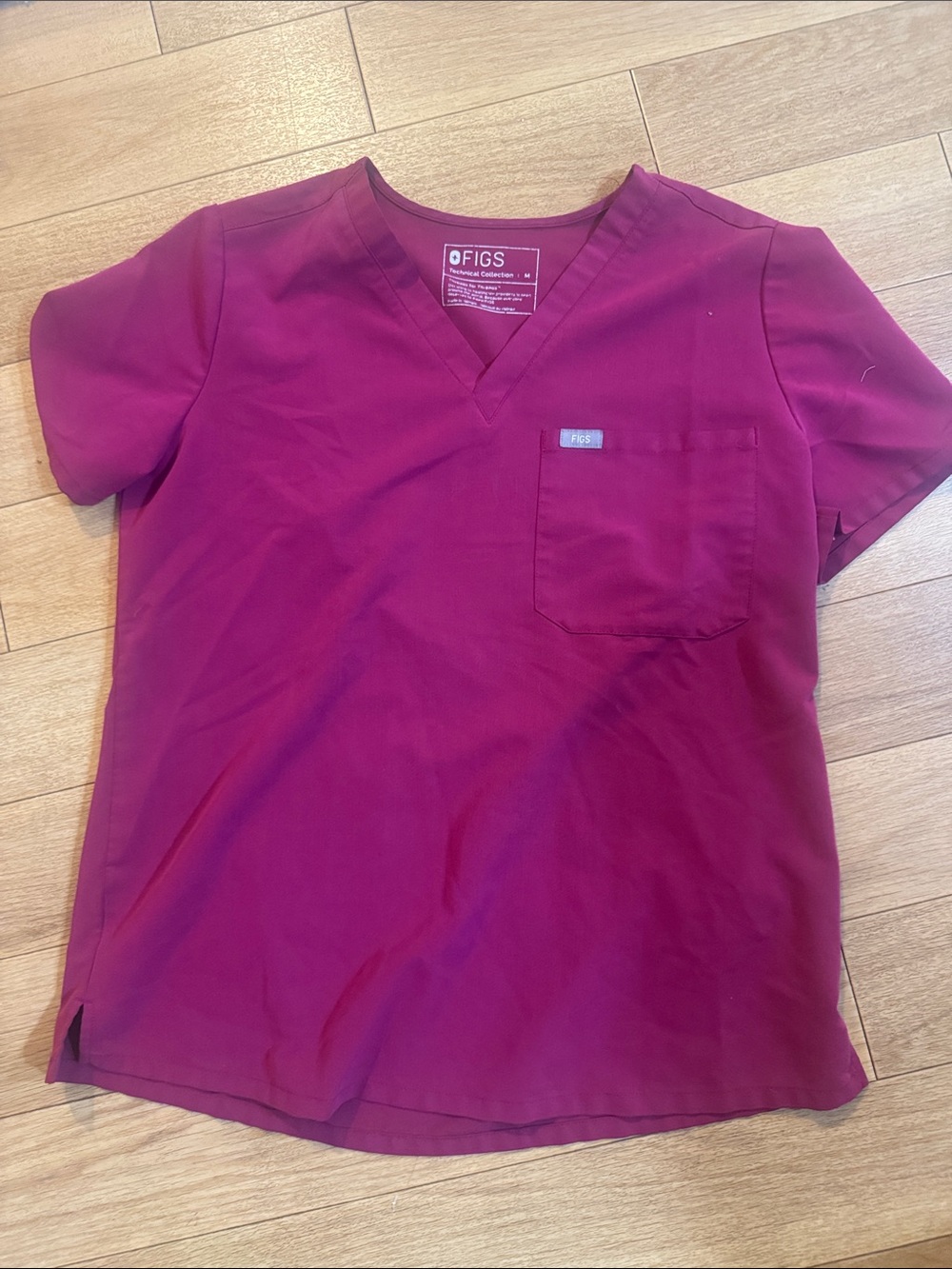 FIGS womens technical collection V-Neck Top size medium